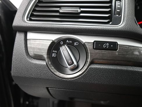 Used 2016 Volkswagen Passat 3.6 SEL Premium image 13