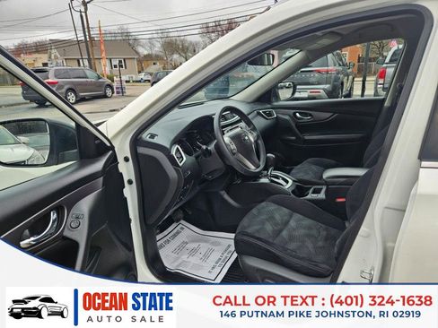 Used 2016 Nissan Rogue SV w/ SV Premium Package image 10