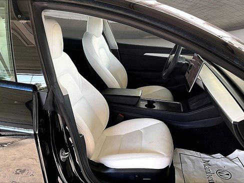Used 2022 Tesla Model 3 Long Range AWD/4WD image 6