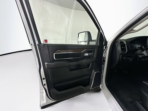 Used 2024 RAM 2500 Laramie image 15