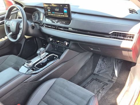 Used 2025 Mitsubishi Outlander SE AWD/4WD image 33