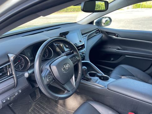 Used 2023 Toyota Camry SE w/ Convenience Package image 10