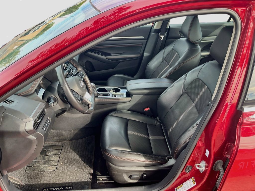 Used 2023 Nissan Altima 2.5 SR AWD/4WD image 19