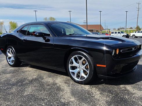 Used 2016 Dodge Challenger SXT Plus RWD image 13