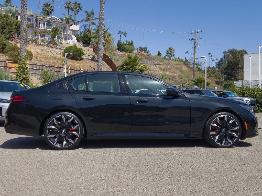 New 2027 BMW 540i xDrive w/ M Sport Package AWD/4WD image 3
