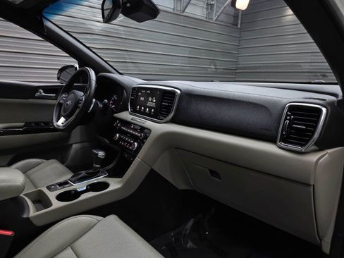 Used 2021 Kia Sportage S w/ S AWD Premium Package image 12