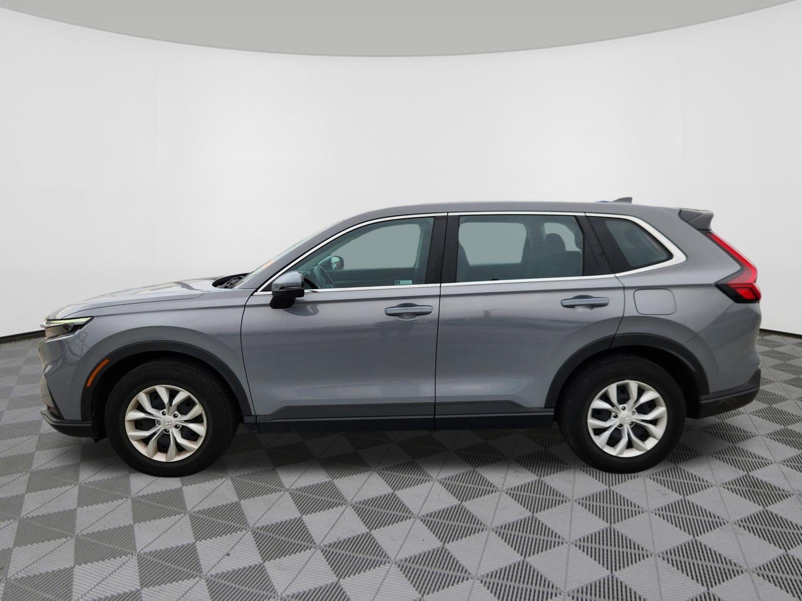 Used 2024 Honda CR-V LX image 5