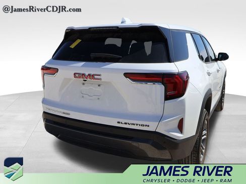 Used 2026 GMC Terrain Elevation image 17