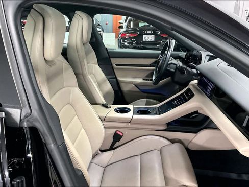 Used 2021 Porsche Taycan 4S image 10