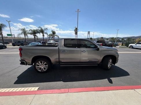 Used 2024 Chevrolet Silverado 1500 High Country w/ High Country Premium Package AWD/4WD image 9