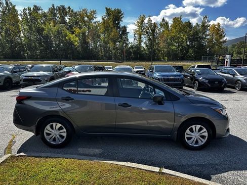 Used 2024 Nissan Versa S w/ Trunk Package image 4