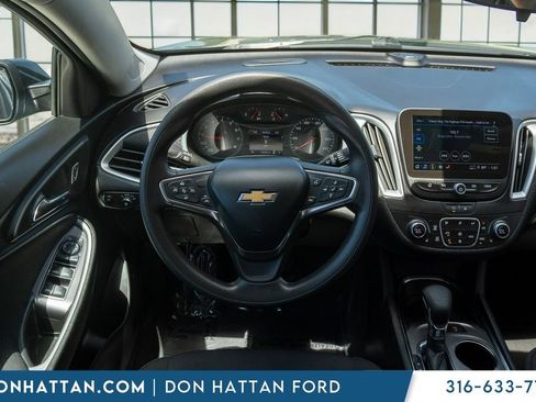 Used 2023 Chevrolet Malibu LT w/ Driver Confidence Package FWD image 7