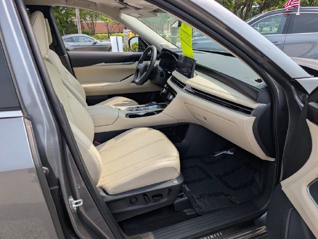 Used 2025 INFINITI QX60 Sensory AWD/4WD image 11