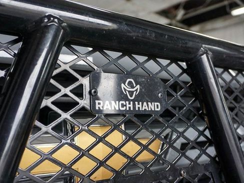 Used 2025 Chevrolet Silverado 2500 Custom image 4