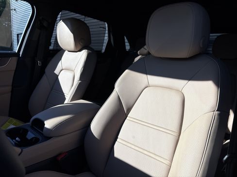 New 2026 Porsche Cayenne E-Hybrid image 23