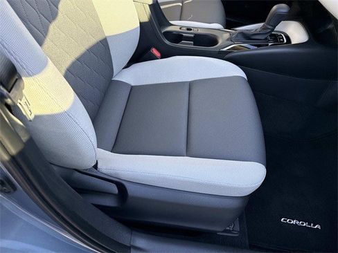 Used 2025 Toyota Corolla LE image 10
