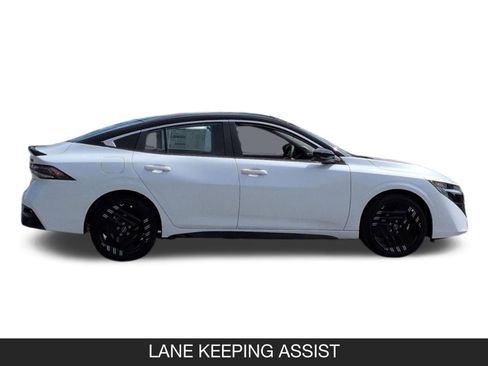 New 2026 Nissan Sentra SR image 6