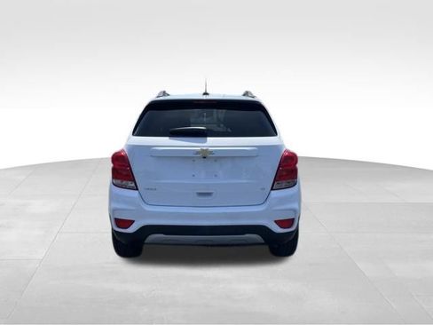 Used 2020 Chevrolet Trax LT FWD image 4
