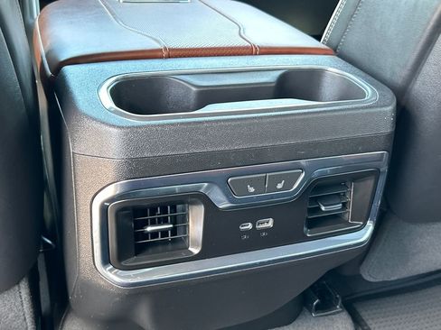 Used 2024 GMC Sierra 3500 Denali Ultimate image 19