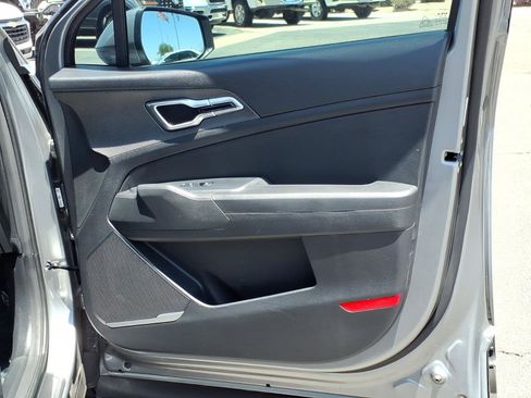 Used 2023 Kia Sportage LX FWD image 14