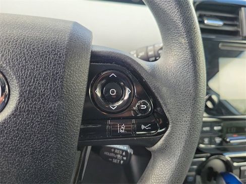 Used 2019 Toyota Prius LE image 16