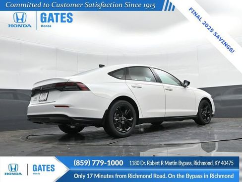 New 2025 Honda Accord SE image 33