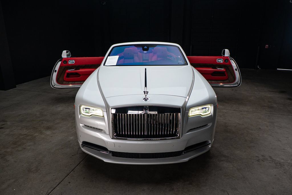 Used 2016 Rolls-Royce Dawn RWD image 8