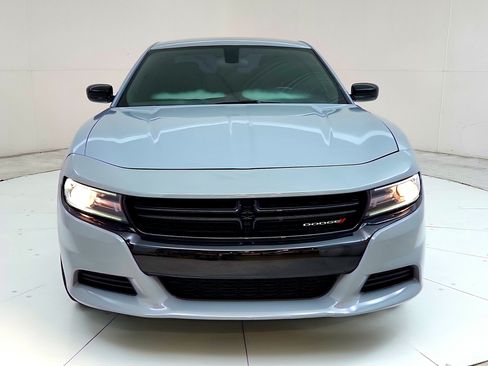 Used 2020 Dodge Charger SXT w/ Blacktop Package RWD image 2