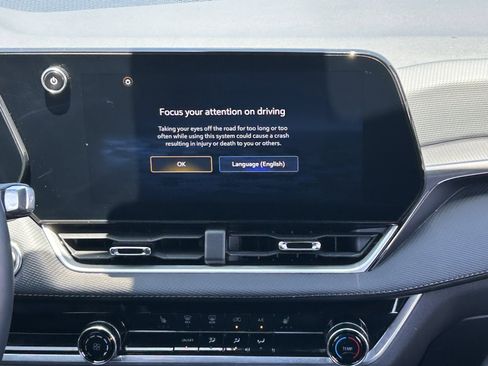 Certified 2026 Chevrolet Equinox LT FWD image 19