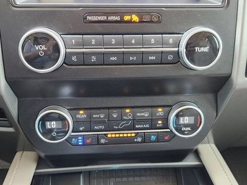 Used 2021 Ford Expedition XLT RWD image 17