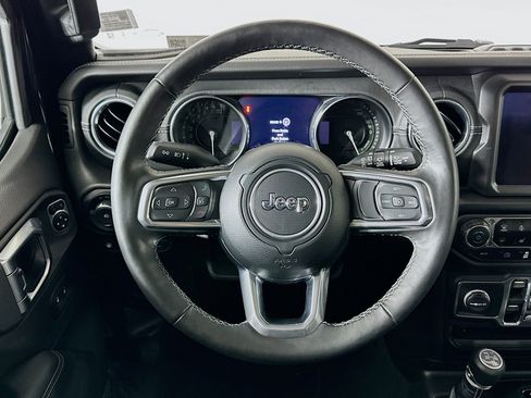 Used 2023 Jeep Wrangler Sahara w/ Cold Weather Group image 17