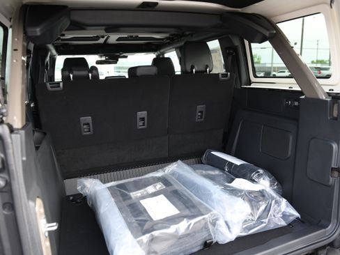 New 2026 Ford Bronco Badlands AWD/4WD image 9