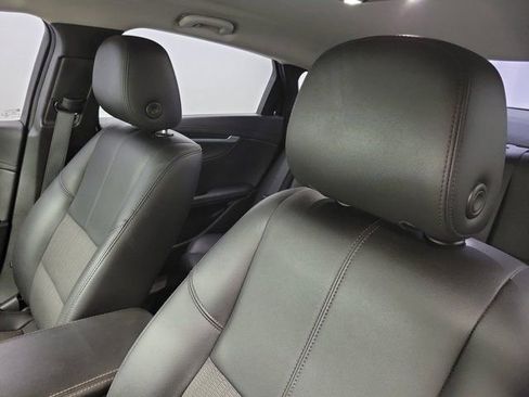 Used 2019 Chevrolet Impala LT FWD image 22