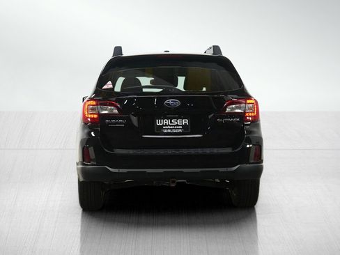 Used 2015 Subaru Outback 2.5i Premium image 4