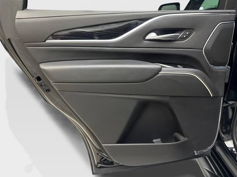 Used 2023 Cadillac Escalade Sport AWD/4WD image 38