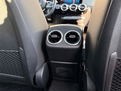 Used 2023 Mercedes-Benz CLA 250 4MATIC image 18