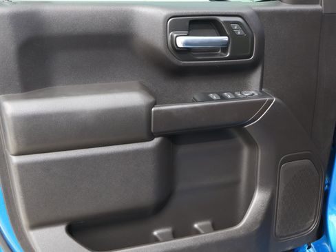 Used 2023 Chevrolet Silverado 1500 Custom image 16