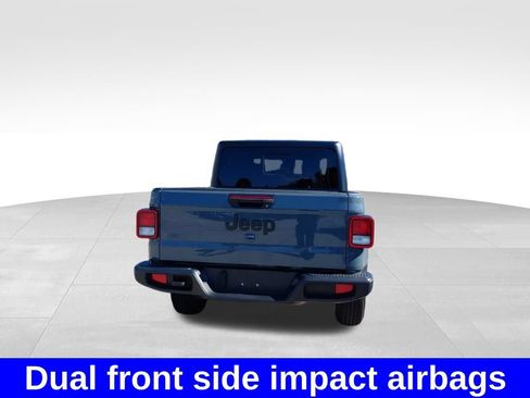 Used 2024 Jeep Gladiator Sport AWD/4WD image 13