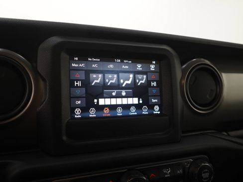 Used 2019 Jeep Wrangler Sport AWD/4WD image 18