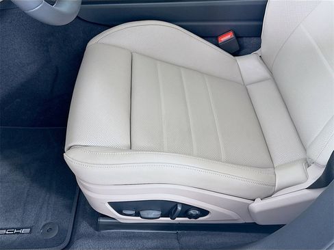 New 2026 Porsche Panamera image 13