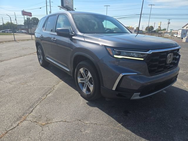 Used 2025 Honda Pilot EX-L image 2