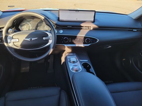 Used 2025 Genesis GV70 2.5T image 18