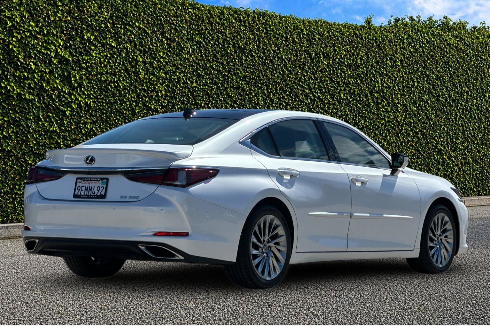 Used 2023 Lexus ES 350 Ultra Luxury w/ Accessory Package (Z2) FWD image 4