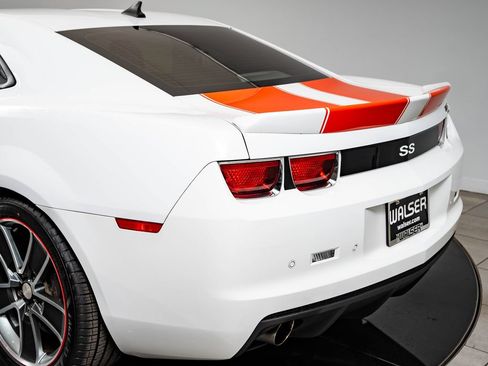Used 2010 Chevrolet Camaro SS w/ RS Package RWD image 18
