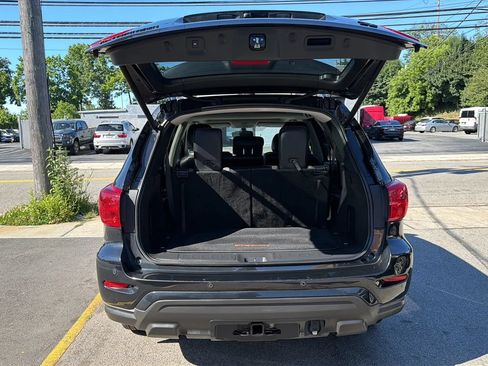 Used 2020 Nissan Pathfinder SL AWD/4WD image 27