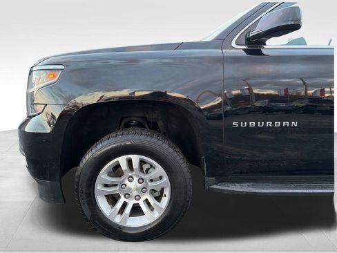 Used 2016 Chevrolet Suburban LT w/ Luxury Package image 34