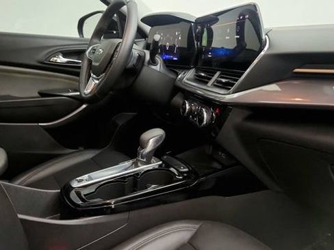 Used 2024 Chevrolet Trax ACTIV w/ Sunroof Package FWD image 35