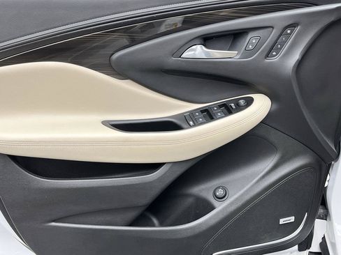 Used 2019 Buick Envision Premium AWD/4WD image 8