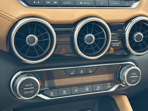 New 2025 Nissan Sentra SV w/ SV Premium Package image 17