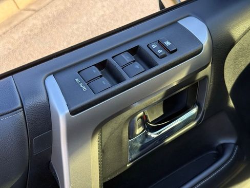 Used 2023 Toyota 4Runner SR5 Premium w/ Moonroof Package image 23